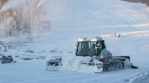 Snowmaking, Grooming