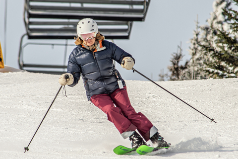 skier practicing technique during women’s ski lessons at stratton mountain resort