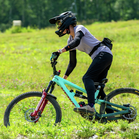 SheJumps Womans mountain bike camp learn to ride run ride rise up mtn mtb
