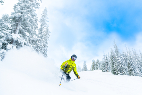 Single siker in deep snow at Winter Park Resort COlorado