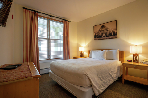 rental property lodging guest room stay vacation housing long trail 240