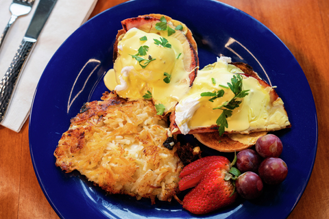 benedicts foods lunch breakfast eggs burgers guest dining restaurant, eat, food, beverage
