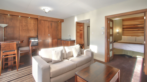 Lodging Blue Mountain Inn