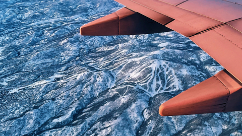 Southwest 737-800 flying over Mt. Werner