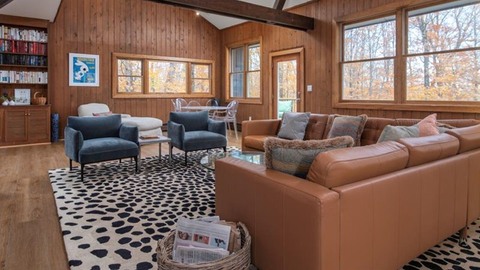 quiet lounge space at 19 middle ridge vacation rental, perfect for reading or relaxing after a day on the slopes