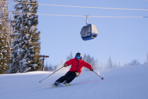 Groomer skiing
