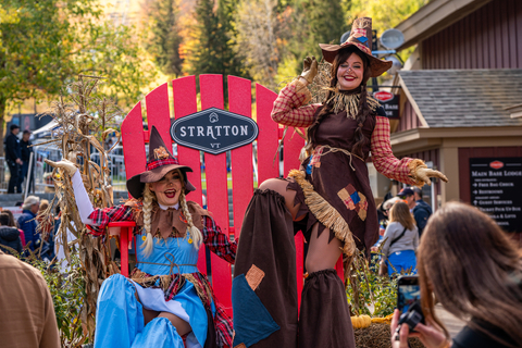 Fall Festival at Stratton two performers in the stratton chair