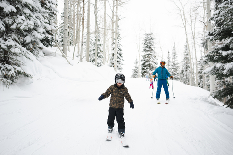 kids skiing
