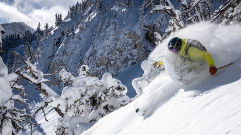 powder skiing at Solitude