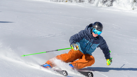 Skier Carving