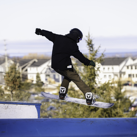 FRZN Rail Jam 2024, Terrain Park, Rail, Tricks