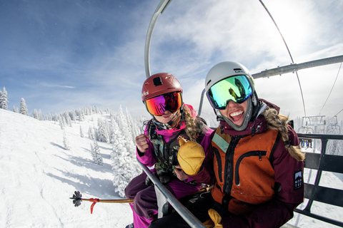 Ski and Snowboard couple lifestyle shoot
