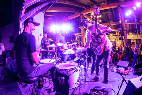 Stratton Mountain Music, Grizzlys, Live Music, Indoor Music, Saints & Liars