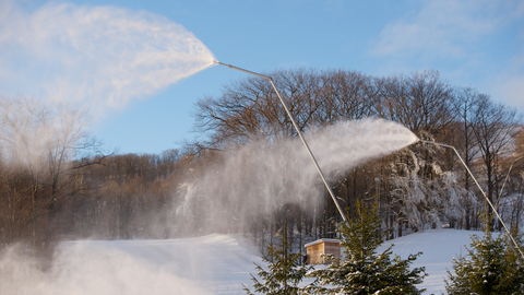 Snowmaking, Grooming