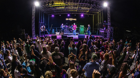 Stratton Mountain Music, Grizzlys, Live Music, Indoor Music, Saints & Liars