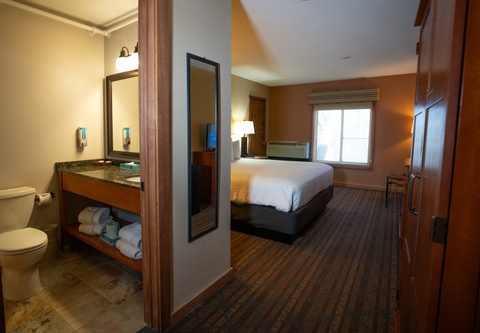 Back Bear Lodge Hotel at Stratton Mountain Resort